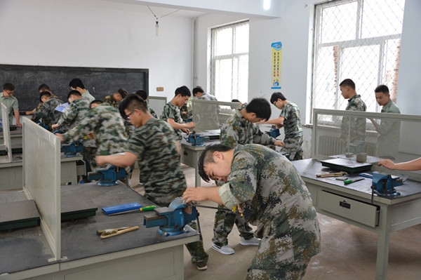 石家莊通用裝備學(xué)校機(jī)械裝配專(zhuān)業(yè) 石家莊通用裝備學(xué)校機(jī)械裝配專(zhuān)業(yè)